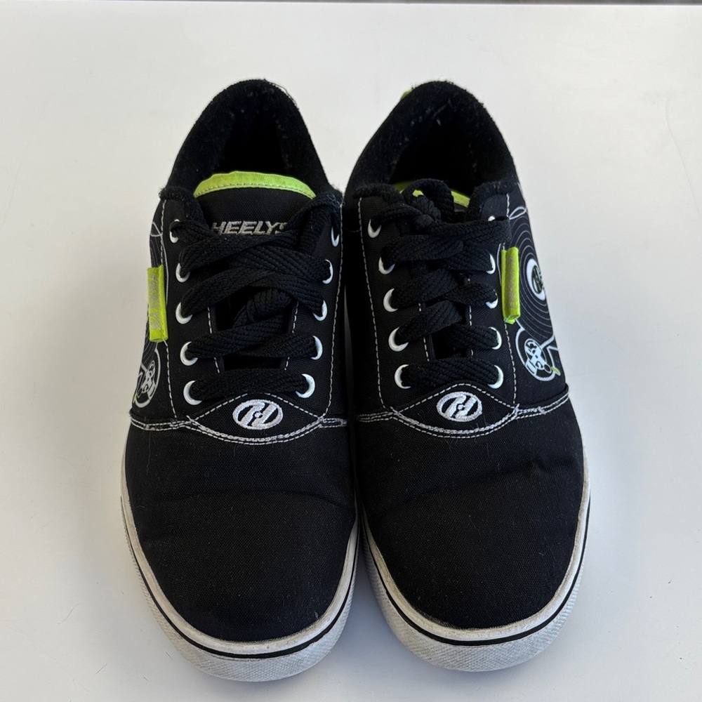 Heelys Black Canvas Kids Sneakers with Lime Accents